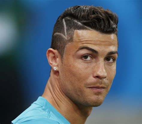 Cristiano Ronaldo: Bio, Height, Weight, Measurements – Celebrity Facts