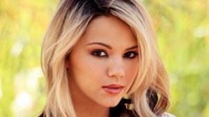 Ashlynn Brooke: Bio, Height, Weight, Age, Measurements – Celebrity Facts