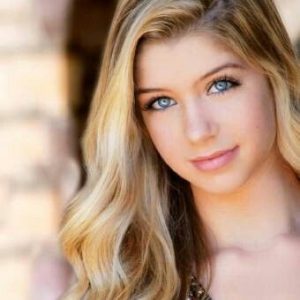 Allie DeBerry: Bio, Height, Weight, Age, Measurements – Celebrity Facts